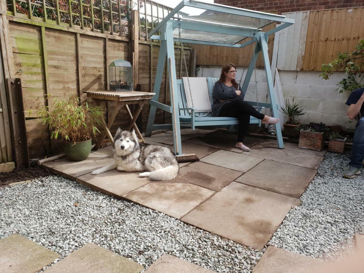 The Garden Room, Pets, Fridge Tv Chester Eksteriør billede